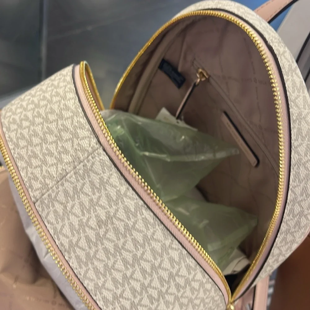 MICHAEL KORS Rhea Medm Zip Color-Block Signature Logo Backpack
PWD BLSH MLT
NWT - Picture 8 of 16